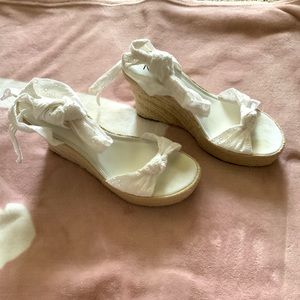 Women’s Mia White Tie Up Wedges Size 8.5